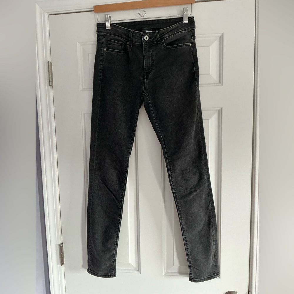 H&M Dark Gray Vintage Wash Skinny Jeans 8